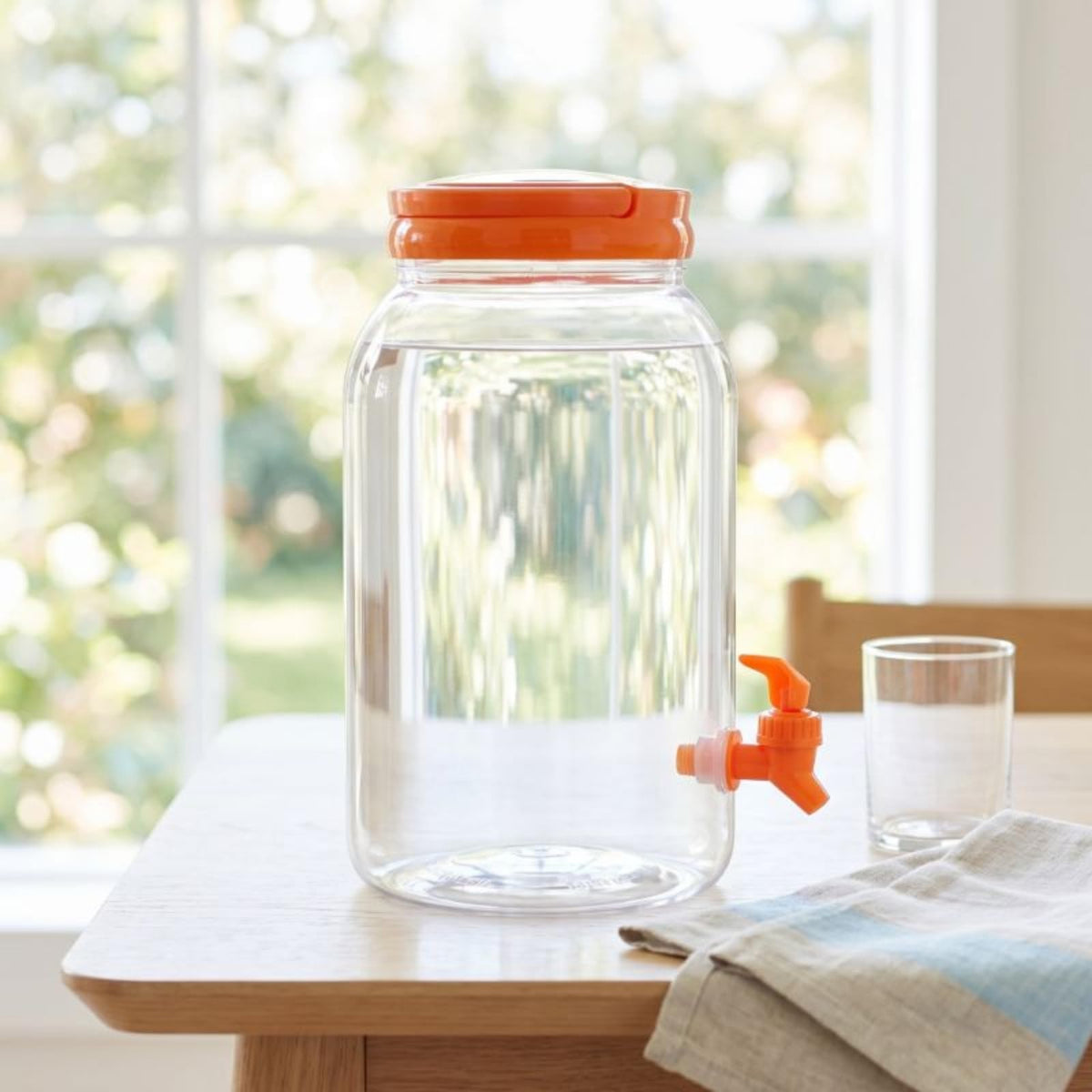 3.8L Clear PE Juice Bottle with Spigot E63467
