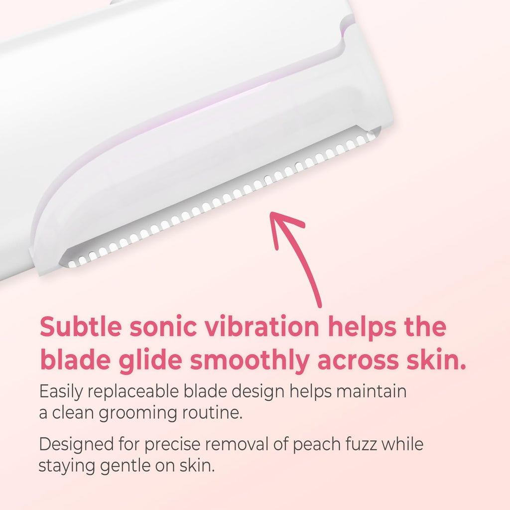White Rechargeable Dermaplane Razor with 3 Replacement Blades D93467