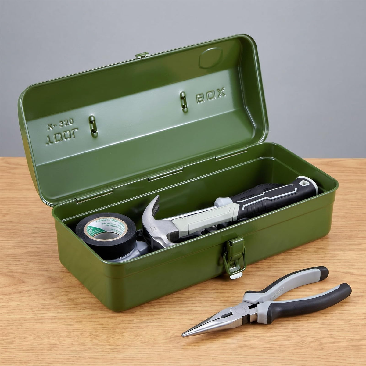 15-Inch Green Metal Storage Box with Lock S3847