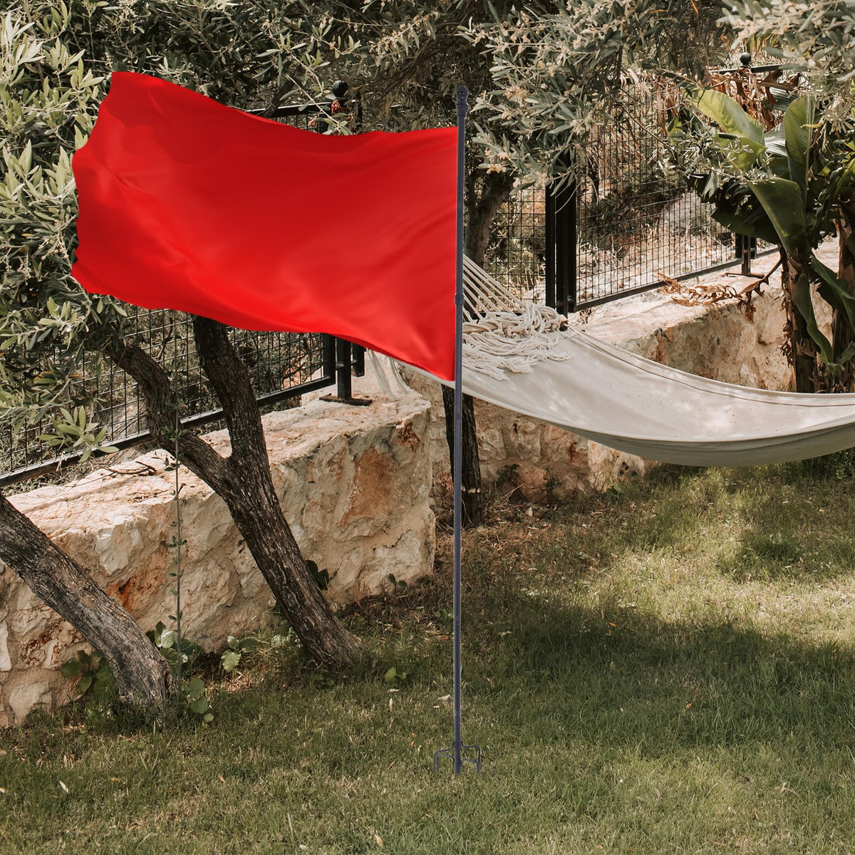 Heavy Duty in Ground Flag Pole Holder with 5 Prongs Base E498951